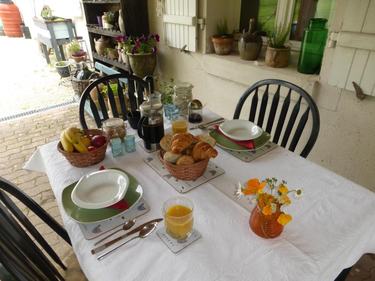 Chez Kate Bed and Breakfast Charroux  Buitenkant foto