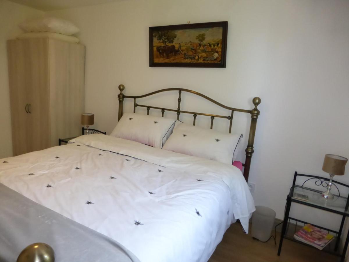 Chez Kate Bed and Breakfast Charroux  Buitenkant foto